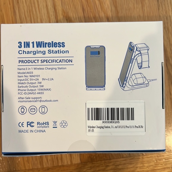 3 In 1 Wireless Charging Station For iPhone Apple Watch AirPods 15W Fast Charge - Picture 2 of 3